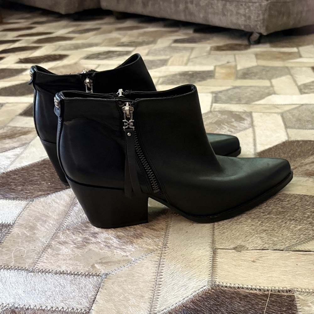Sam Edelman Black Ankle Boots with Tassel Zipper